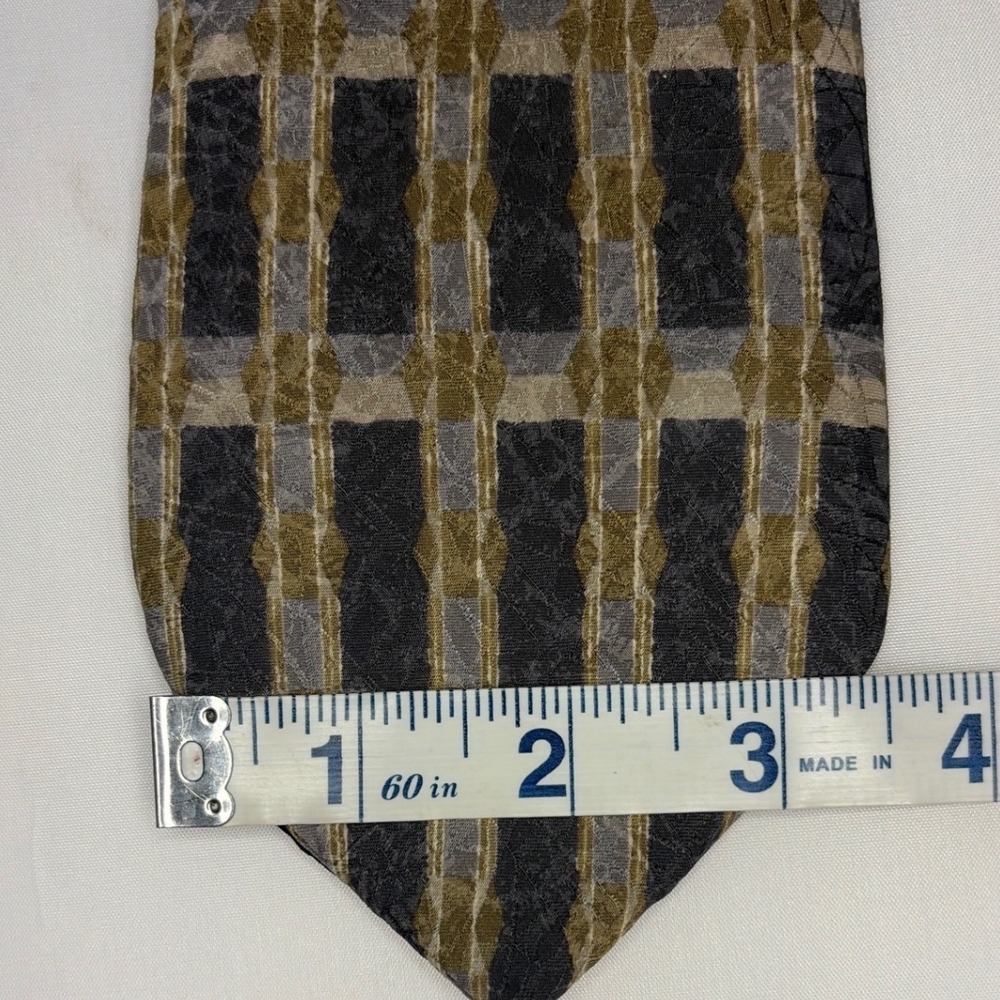 Como Collezione Mens Silk Tie Geometric Grid Grey Olive Green Italian Fabric - Picture 4 of 4